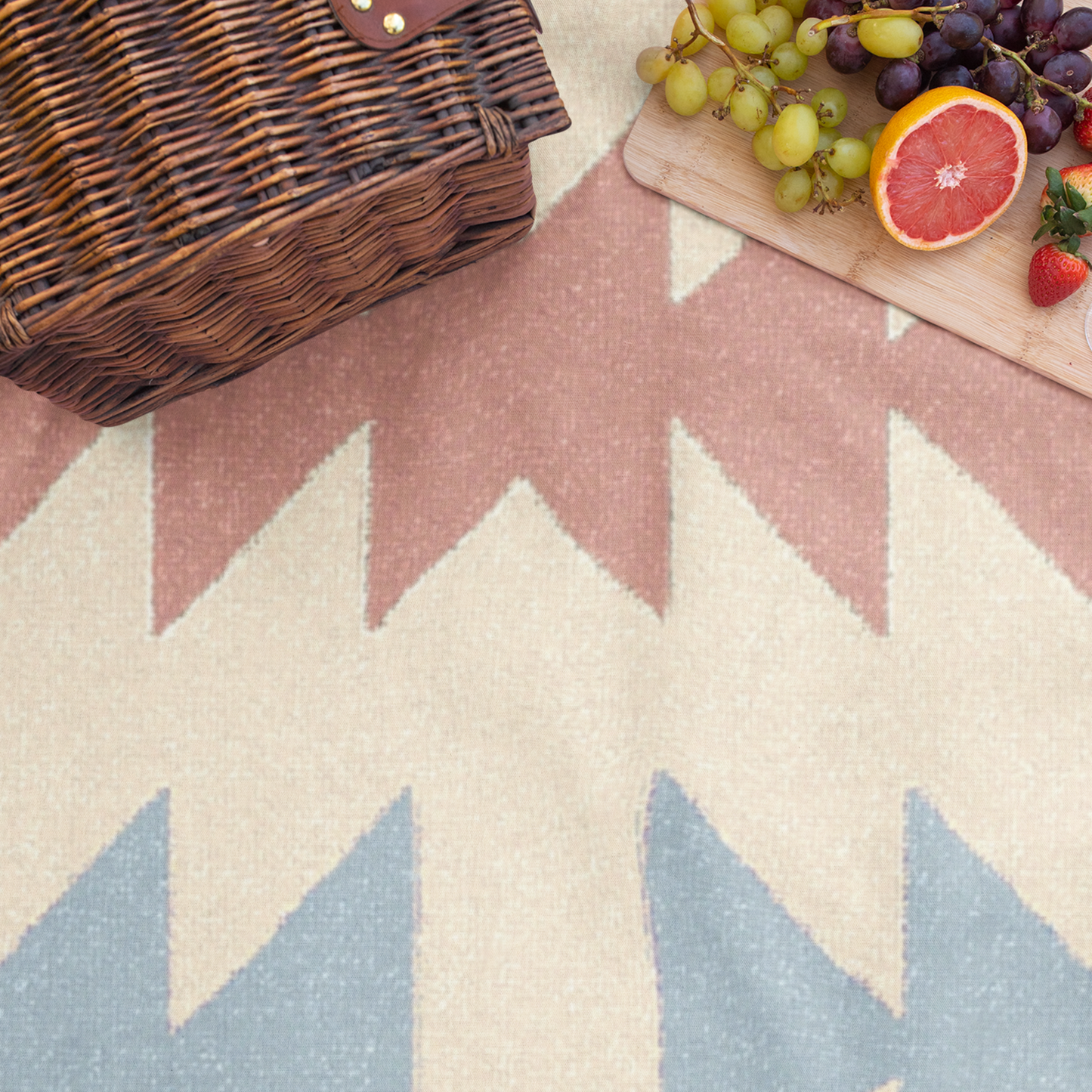 Western Boho Woven Beach Picnic Festival Blanket Southwest Decor Cotton Throw - Native Inspired Design with Tassel, Eco-Friendly, Sustainable